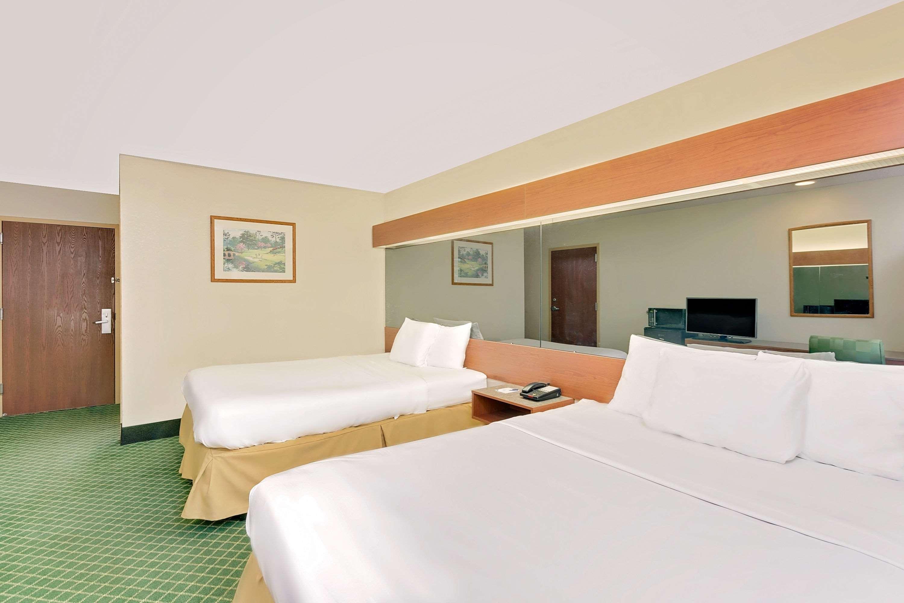 Microtel Inn & Suites By Wyndham Augusta/Riverwatch Esterno foto